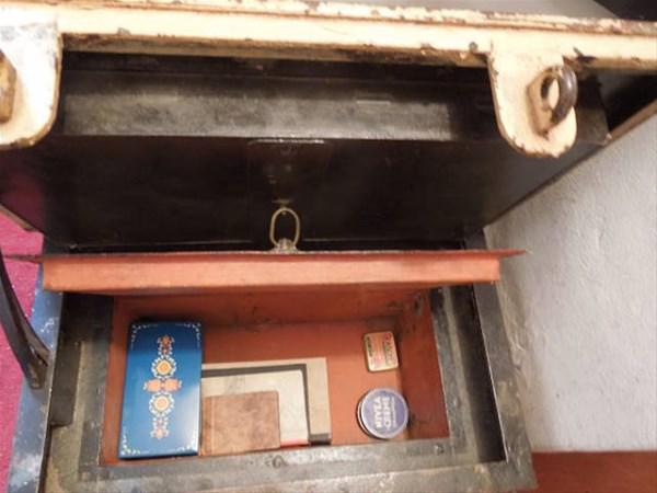 Xalasından miras qalan evdəki sandığı açanda gözlərinə inanmadı - FOTO