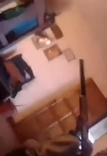 12 yaşlı oğlan canlı yayımda qızı öldürdü - FOTO