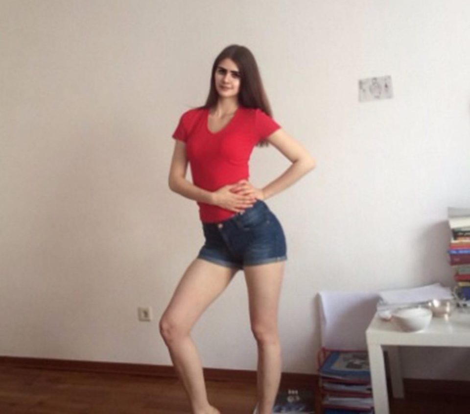 18 yaşlı qız ev almaq üçün bəkarətini satır - 100 min avro qiymət qoydular -  FOTO