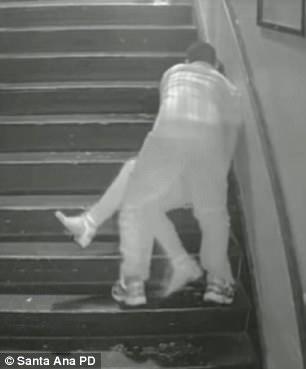 Sərxoş qadına təcavüz etmək istədi - VİDEO - FOTO