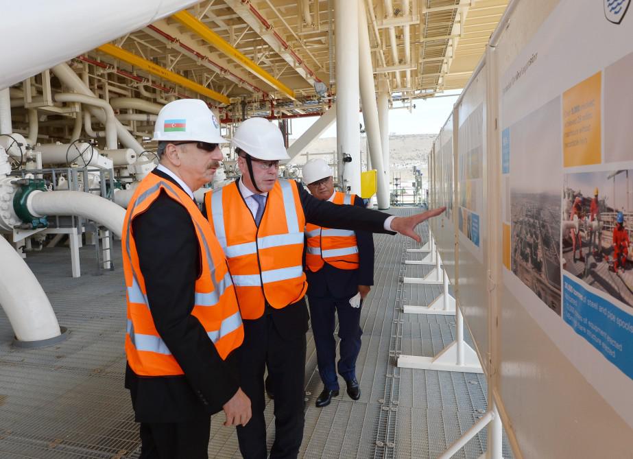 Prezident İlham Əliyev "Şahdəniz-2" üçün inşa olunan platformanın üst tikililərinin dənizə yola salınması mərasimində iştirak edib - FOTO