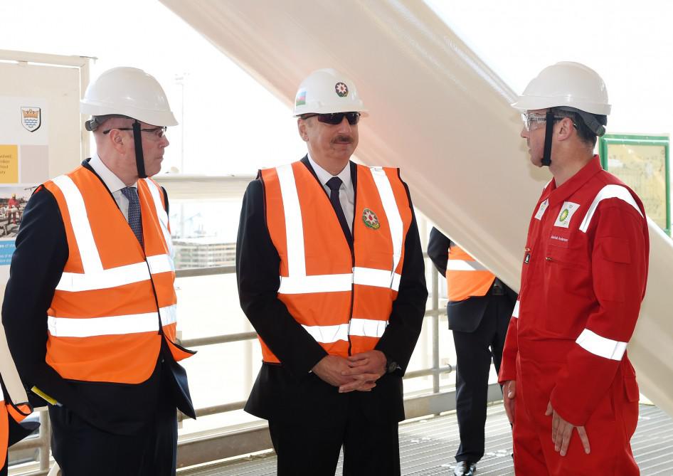 Prezident İlham Əliyev "Şahdəniz-2" üçün inşa olunan platformanın üst tikililərinin dənizə yola salınması mərasimində iştirak edib - FOTO