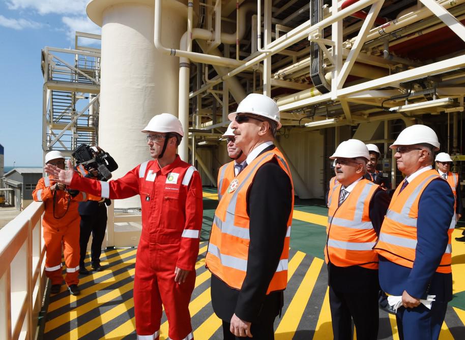 Prezident İlham Əliyev "Şahdəniz-2" üçün inşa olunan platformanın üst tikililərinin dənizə yola salınması mərasimində iştirak edib - FOTO