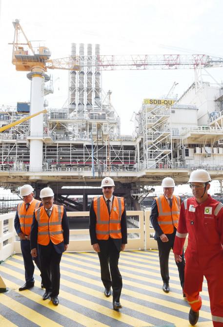 Prezident İlham Əliyev "Şahdəniz-2" üçün inşa olunan platformanın üst tikililərinin dənizə yola salınması mərasimində iştirak edib - FOTO