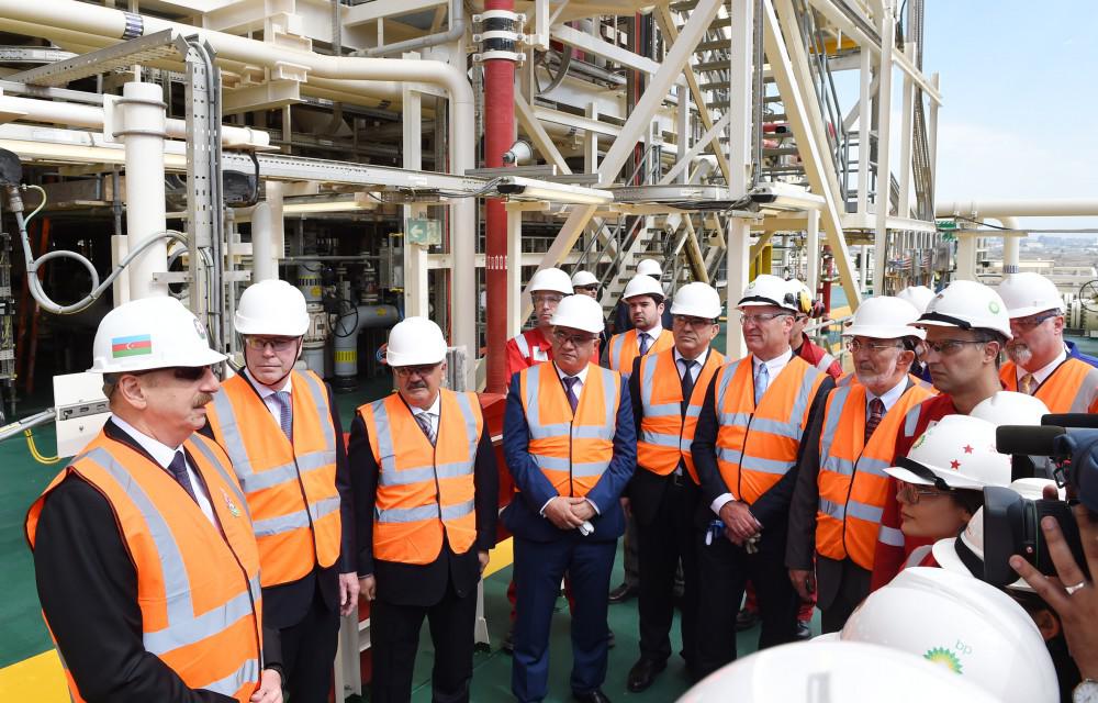 Prezident İlham Əliyev "Şahdəniz-2" üçün inşa olunan platformanın üst tikililərinin dənizə yola salınması mərasimində iştirak edib - FOTO