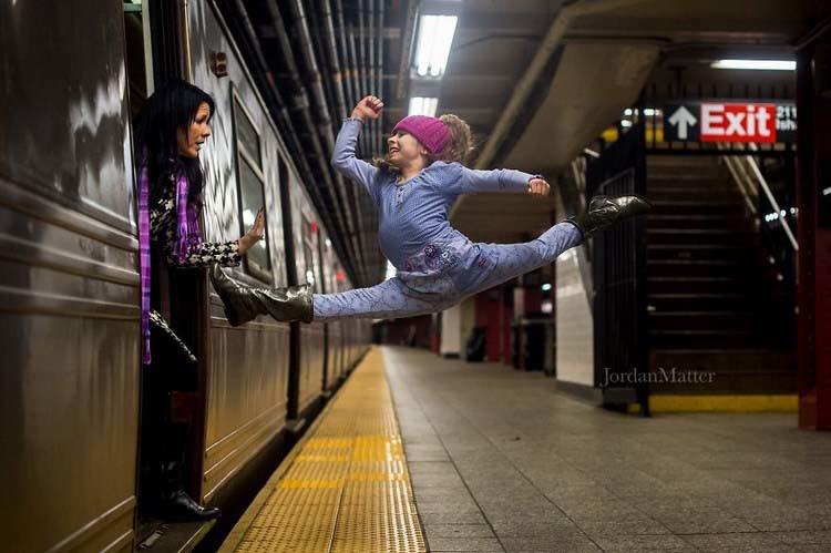 Unikal hərəkətlər edən uşaqlar - FOTO