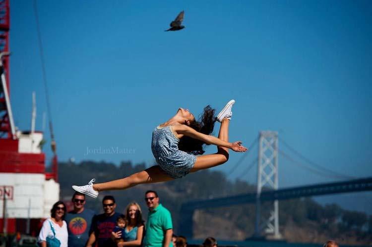 Unikal hərəkətlər edən uşaqlar - FOTO