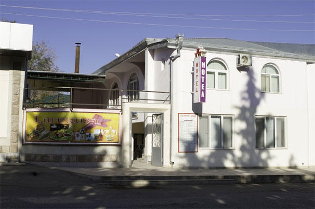 Ermənilər Qarabağda hotellər tikirlər - FOTO