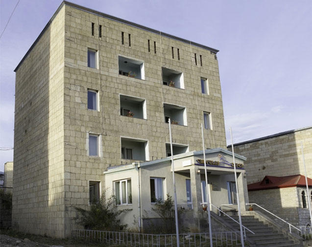 Ermənilər Qarabağda hotellər tikirlər - FOTO
