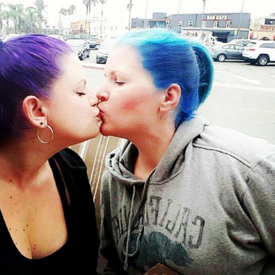 Bu kişi arvadı və sevgilisi ilə eyni evdə yaşayır - FOTOlar