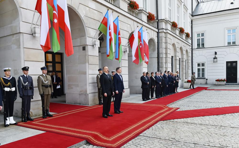 Prezident İlham Əliyev Polşa Baş naziri ilə görüşüb - YENİLƏNİB - FOTO