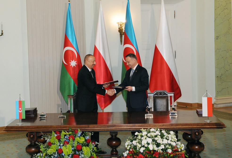 Prezident İlham Əliyev Polşa Baş naziri ilə görüşüb - YENİLƏNİB - FOTO