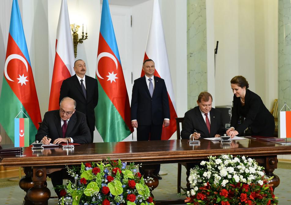 Prezident İlham Əliyev Polşa Baş naziri ilə görüşüb - YENİLƏNİB - FOTO