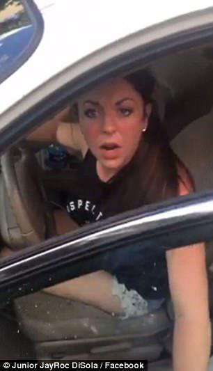 Facebook-da faciə kadrları: sevgilisini xilas etməyə çalışdı, alınmadı - VİDEO - FOTO