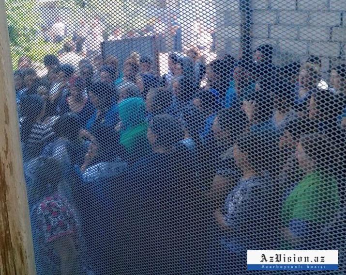 Ermənilərin qətlə yetirdiyi Zəhra sonuncu dəfə atasının qucağında  - FOTOLAR - YENİLƏNİB  