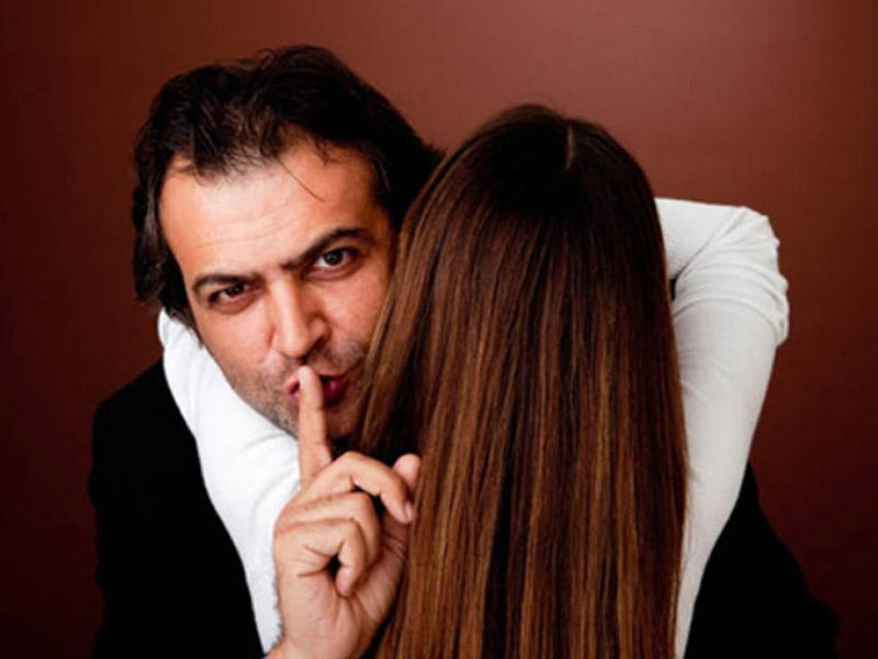 Birinin yalan danışdığını necə anlamaq olar? - Bu 4 cümlə bəs edir