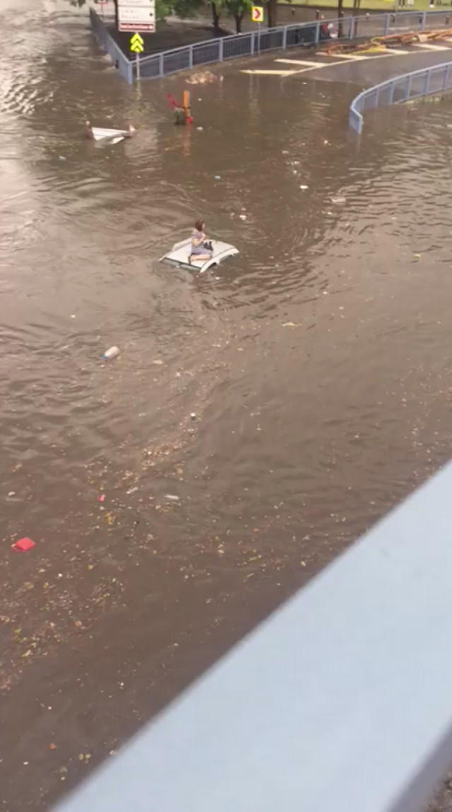 İstanbulda dənizlə quru "birləşdi" - leysan yağışları - VİDEO - FOTOlar