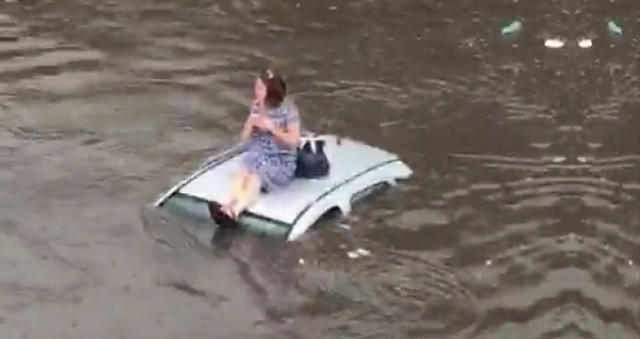 İstanbulda dənizlə quru "birləşdi" - leysan yağışları - VİDEO - FOTOlar