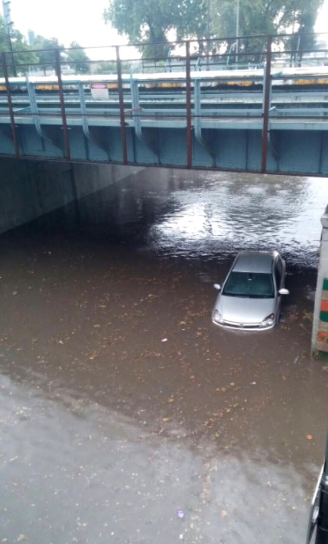 İstanbulda dənizlə quru "birləşdi" - leysan yağışları - VİDEO - FOTOlar