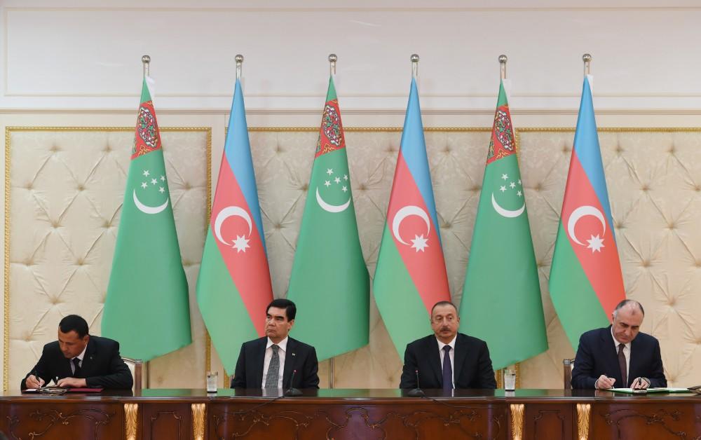 Azərbaycan və Türkmənistan prezidentləri mətbuata bəyanatlarla çıxış ediblər - YENİLƏNİB - FOTO