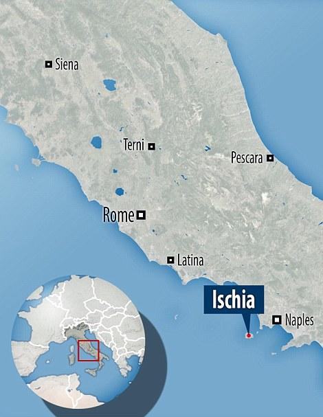 Viran olmuş şəhərdə möcüzə: 7 aylıq uşaq xilas edildi - VİDEO - FOTO