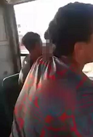 Şok kadrlar: əlil qadına avtobusda 6 gənc təcavüz etdi - VİDEO - FOTO