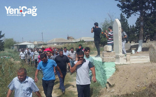 "Xalqın ürəyidir, məzarım mənim" - Bayram Kürdəxanlı dəfn olundu - YENİLƏNİB - FOTO - VİDEO