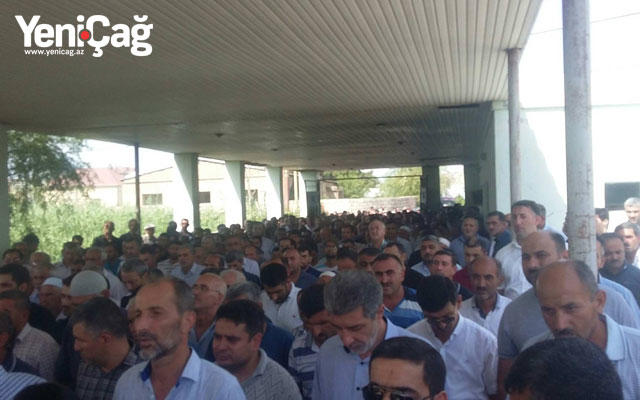 "Xalqın ürəyidir, məzarım mənim" - Bayram Kürdəxanlı dəfn olundu - YENİLƏNİB - FOTO - VİDEO