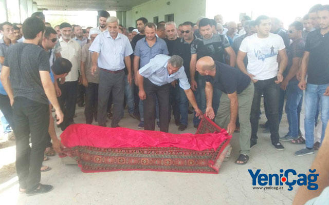 "Xalqın ürəyidir, məzarım mənim" - Bayram Kürdəxanlı dəfn olundu - YENİLƏNİB - FOTO - VİDEO