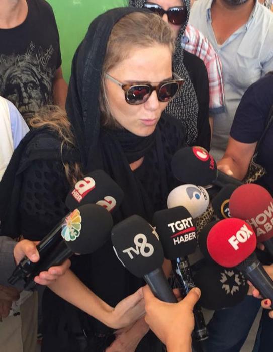 Vatan Şaşmaz dəfn edildi - FOTO