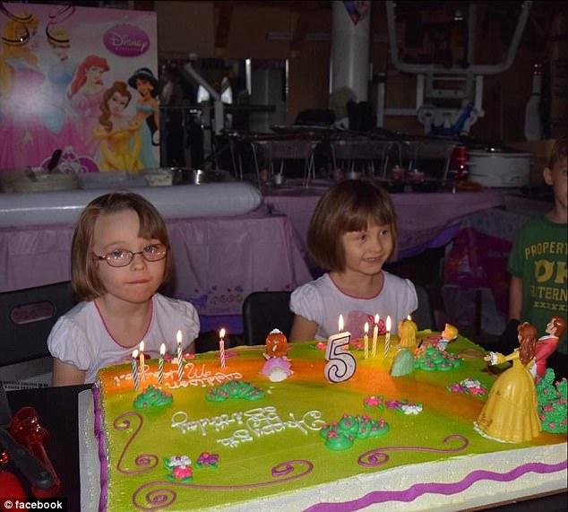 Ana əkiz qızlarını güllələdi, sonra intihar etdi - VİDEO - FOTO