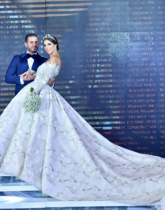 Türkiyə bu toydan danışır: İş adamı beyrutlu modellə evləndi - FOTO