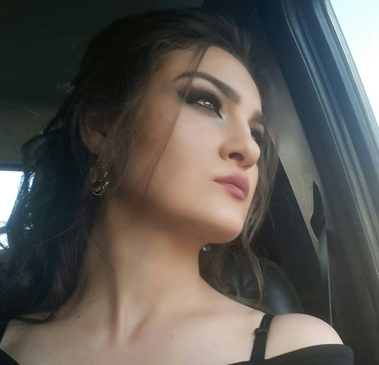Azərbaycanlı aktrisa: "Münasibət təklifləri almışam, səhv qərarlar vermək istəmirəm" - FOTO