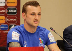 “Bir oyunçu necə 30 metrdən tüpürə bilər?”