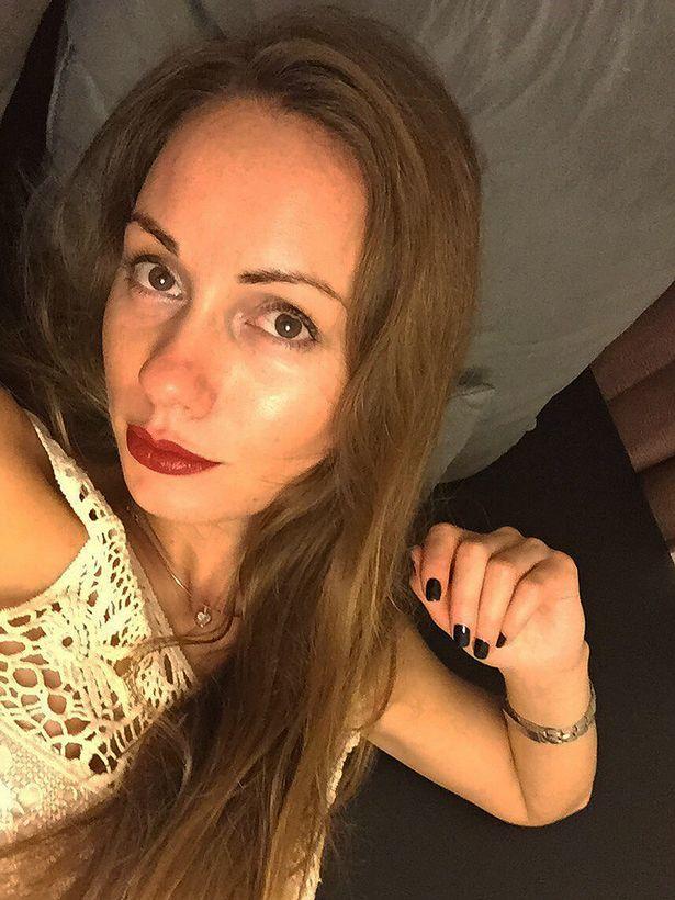 11 yaşlı oğul anasının biabırçı formada ölümündən xəbərsizdir - FOTO