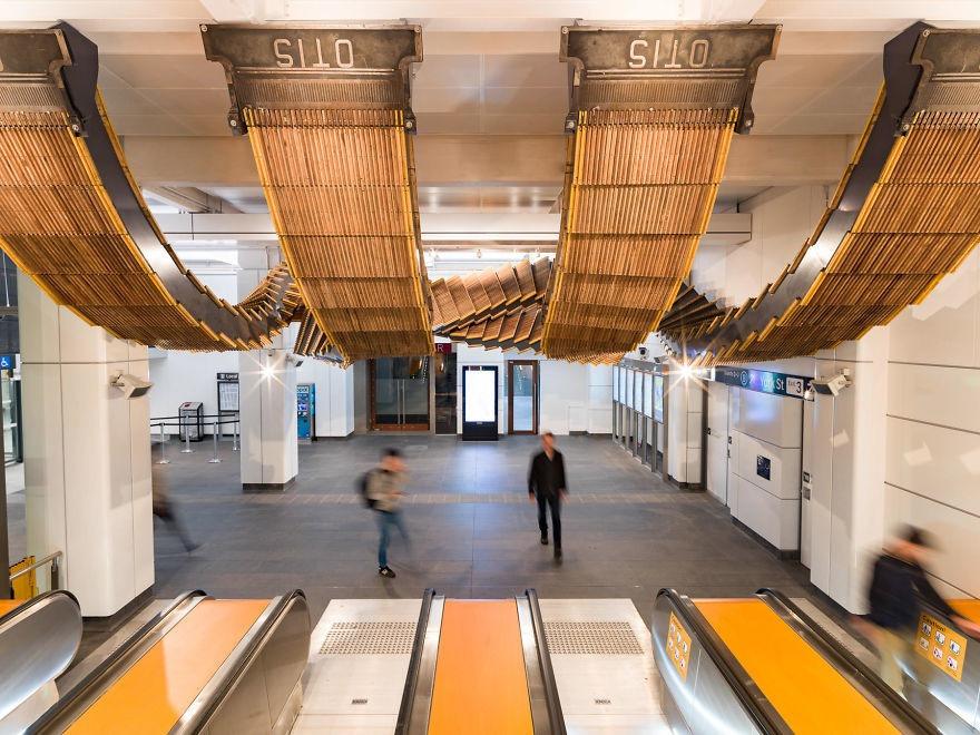 Metro stansiyasında belə eskalator olmamışdı - FOTO