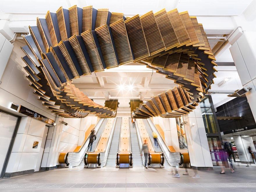 Metro stansiyasında belə eskalator olmamışdı - FOTO