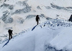 Elbrus dağında həlak olan alpinistlərin meyitləri tapılıb