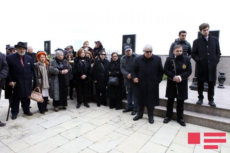 Çingiz Sadıxov dəfn edildi - FOTO