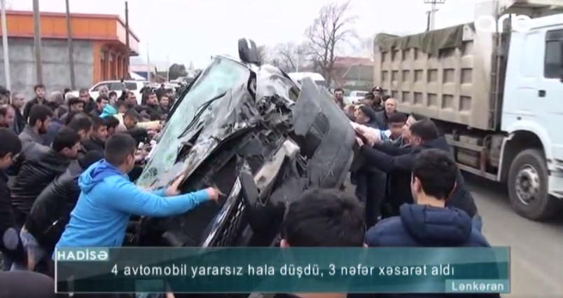 "Mənim maşınıma dəyib, digərinin üstünə aşdı" - Lənkəranda QƏZA - VİDEO - FOTO