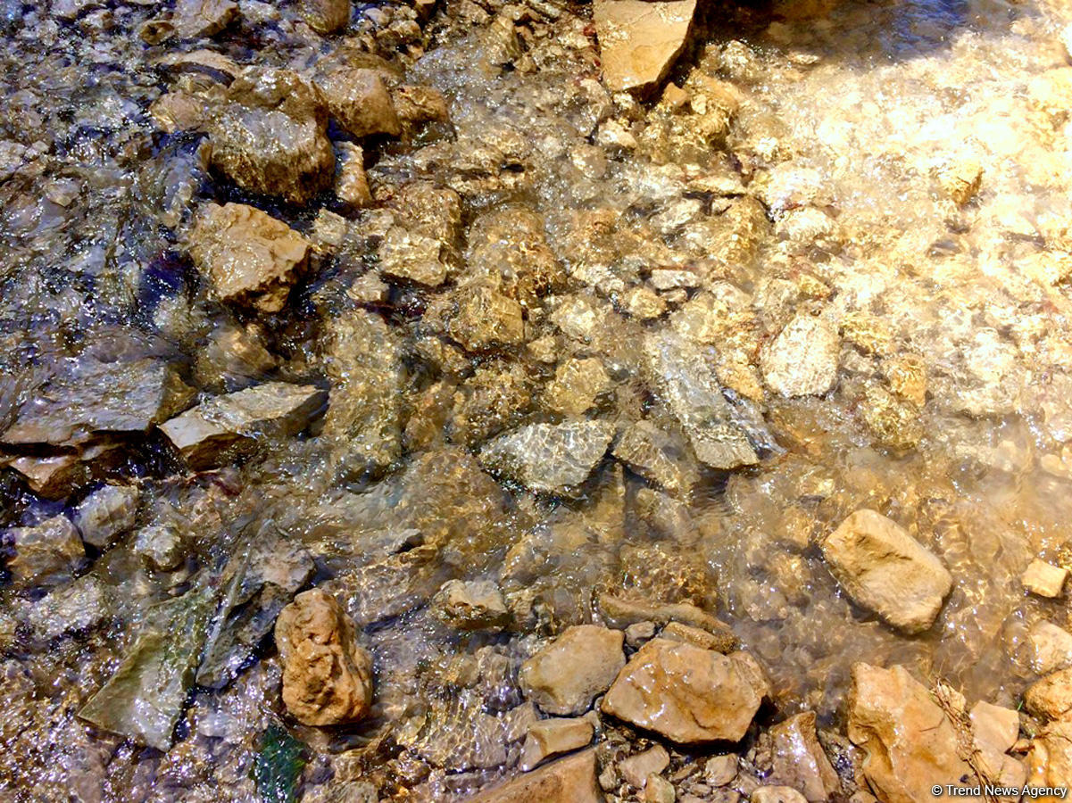 Bənzərsiz Afurca şəlaləsi - FOTO