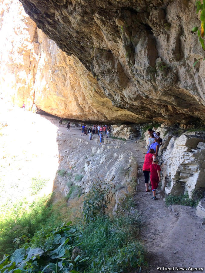 Bənzərsiz Afurca şəlaləsi - FOTO