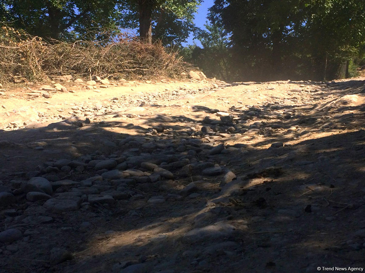 Bənzərsiz Afurca şəlaləsi - FOTO