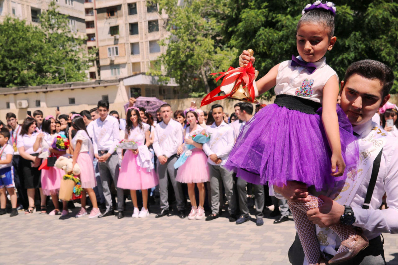 "Son zəng" necə keçdi? - Təhsil İdarəsindən açıqlama - FOTO