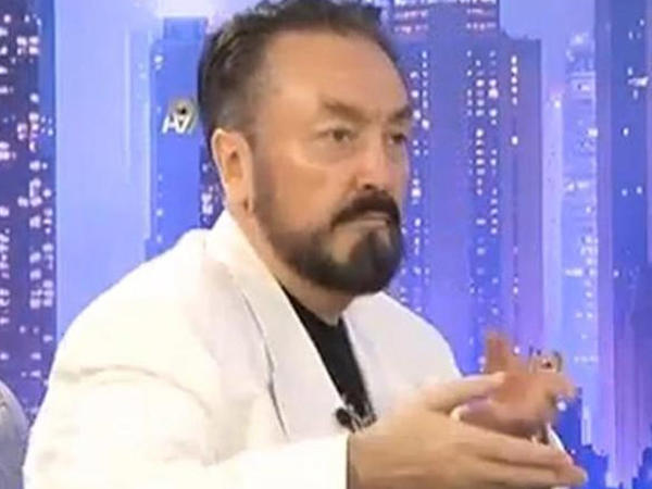 Adnan Oktarın həbsxanadan çəkilmiş FOTOsu gündəm oldu