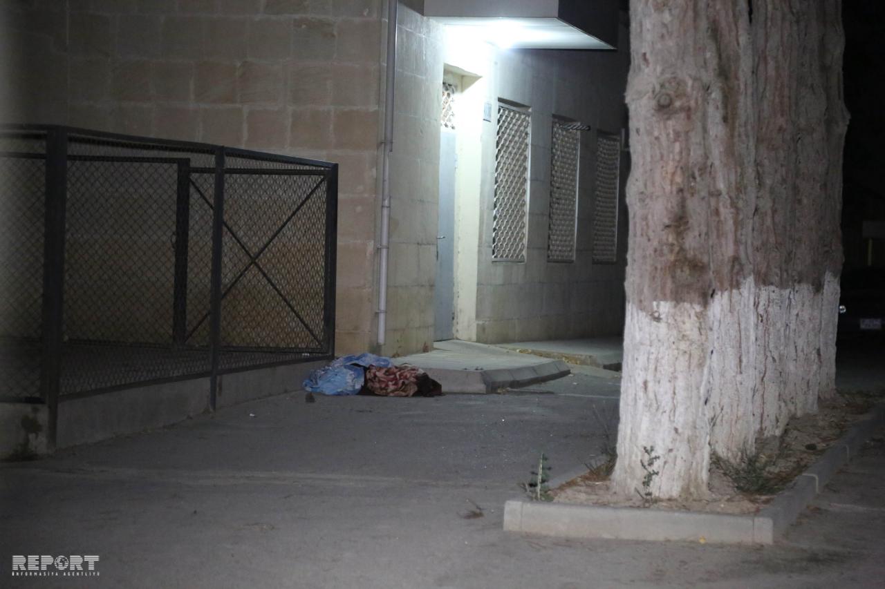 Bakıdakı otellərdən birində qadın sevgilisini qətlə yetirdi - FOTO