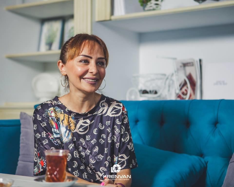 Azərbaycanlı aparıcı: "Mənimlə bir gecə keçirməyə yarım milyon verirdi" - FOTO