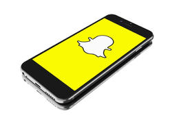 “Snapchat”ın yenidən dizayn olunması ona baha başa gəlib