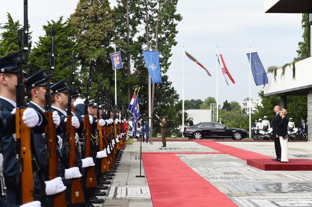 Azərbaycan və Xorvatiya prezidentləri mətbuata bəyanatlarla çıxış ediblər - YENİLƏNİB - FOTO