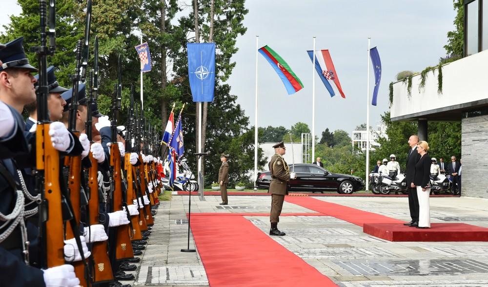 Azərbaycan və Xorvatiya prezidentləri mətbuata bəyanatlarla çıxış ediblər - YENİLƏNİB - FOTO